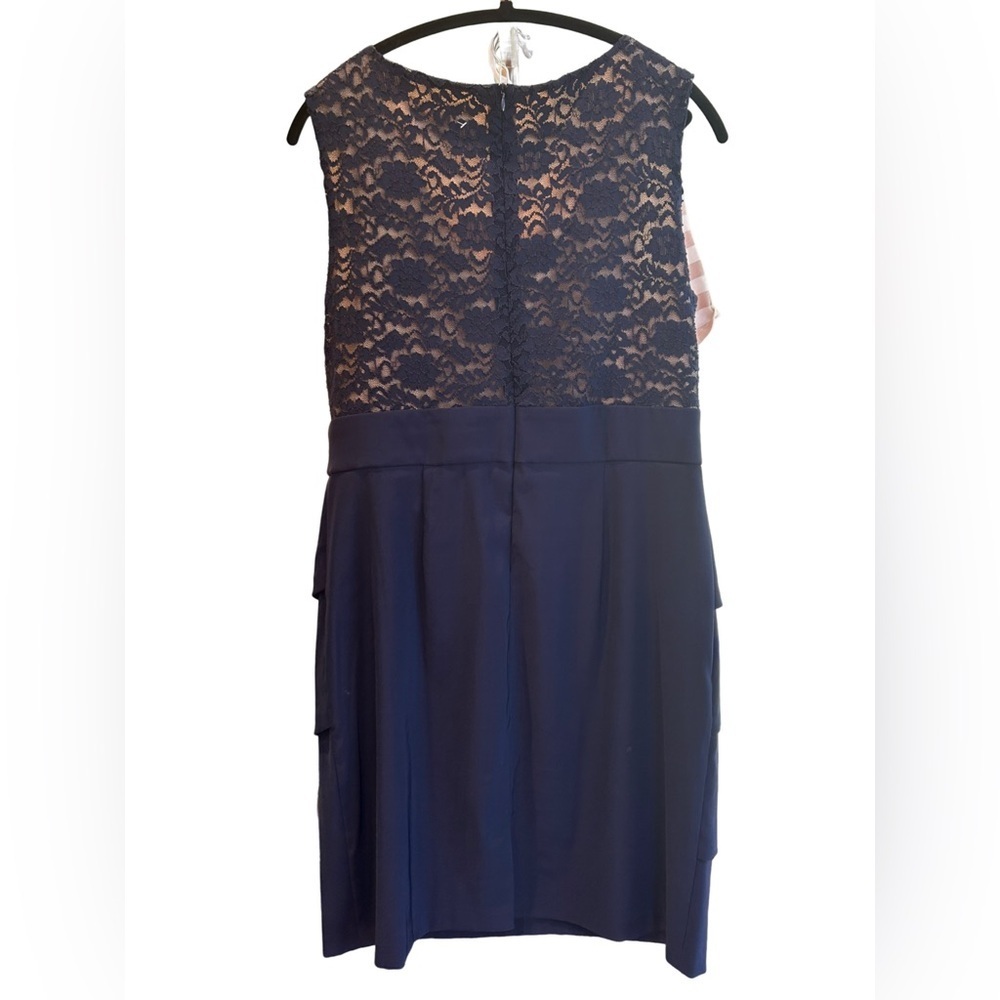 Beautiful Lined Sleeveless Navy Dress with Lace - Size XL - Picture 2 of 9